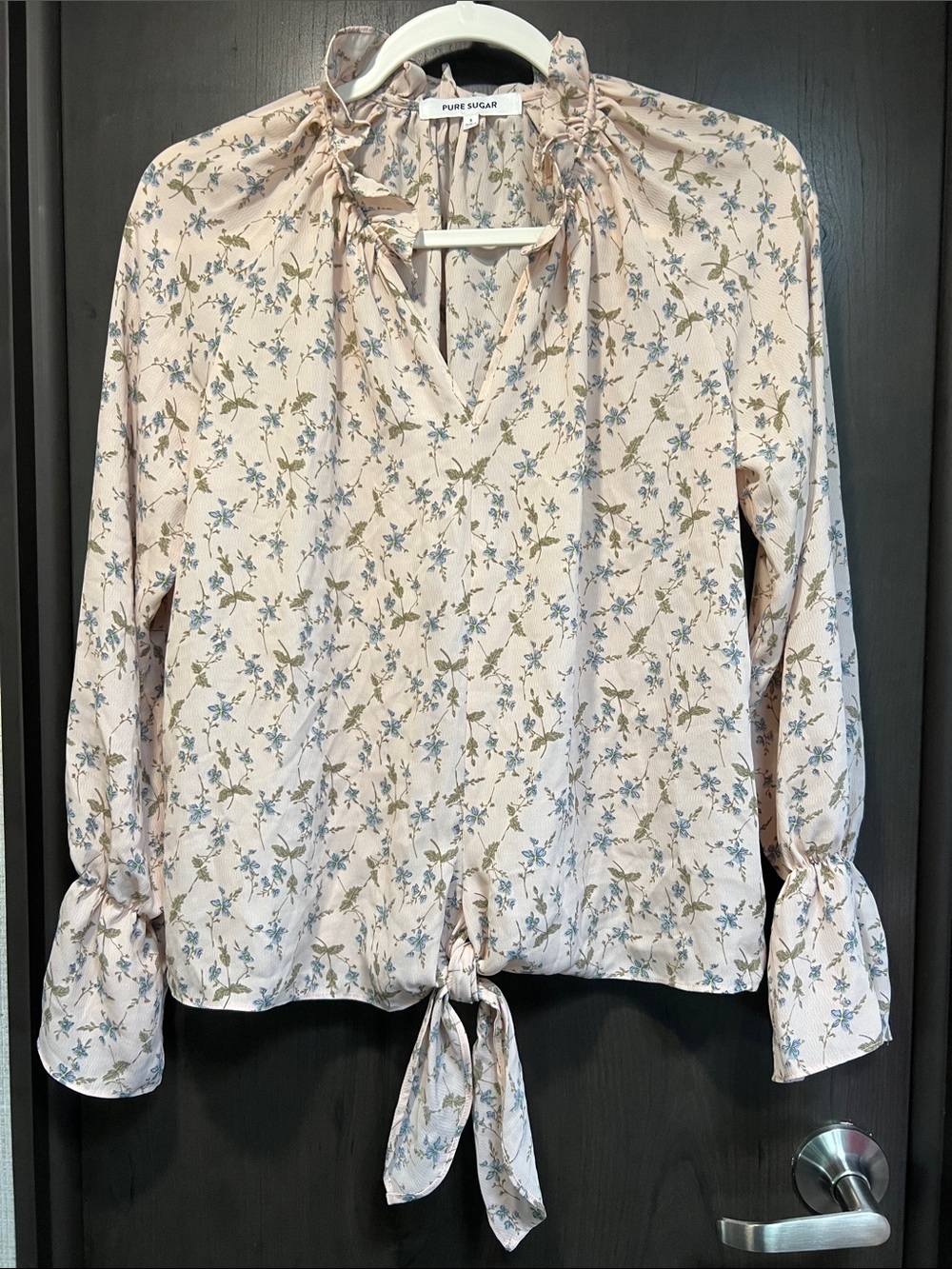 Pretty Blush flowy tie front breezy blouse Small